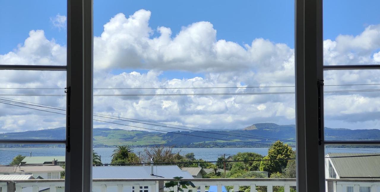 Lake, Mountain View Cottage Rotorua Exterior photo